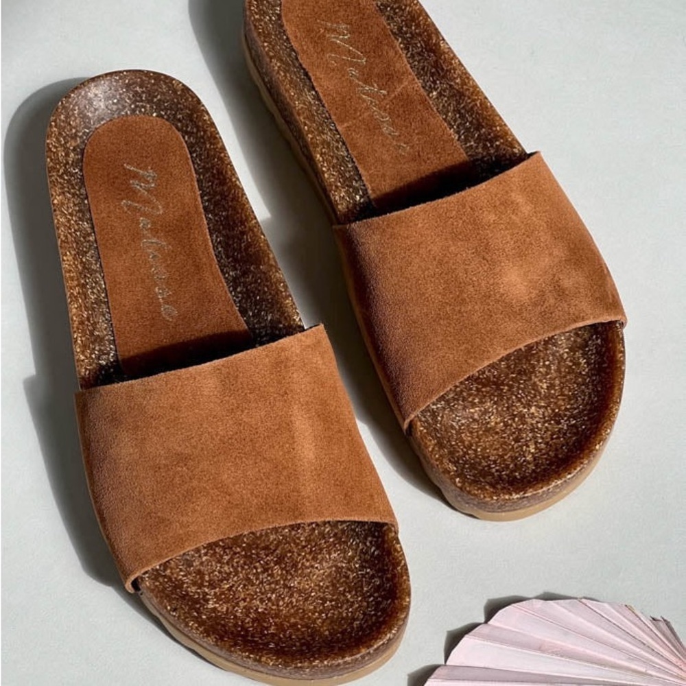 Matisse Brown Sandals with Suede Strap and Textured Footbed